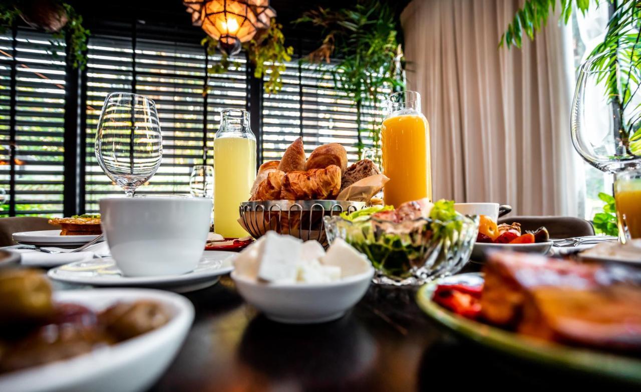 Lear Sense Hotel Gedera Eksteriør billede