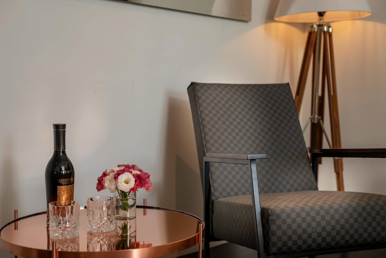 Lear Sense Hotel Gedera Eksteriør billede