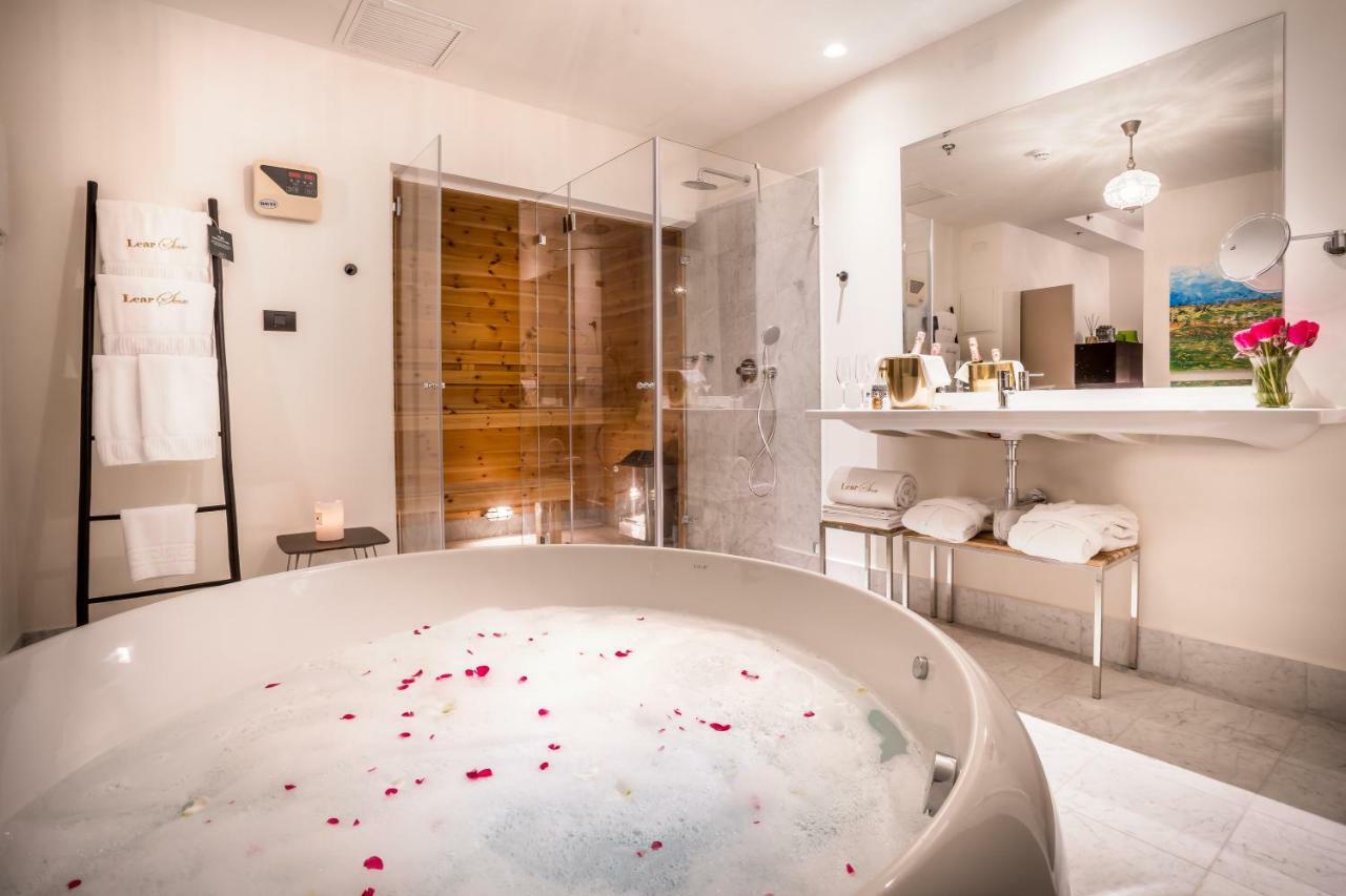 Lear Sense Hotel Gedera Eksteriør billede